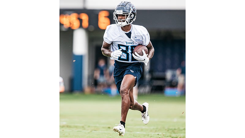 Tennessee Titans wide receiver Terry Godwin takes part in drills